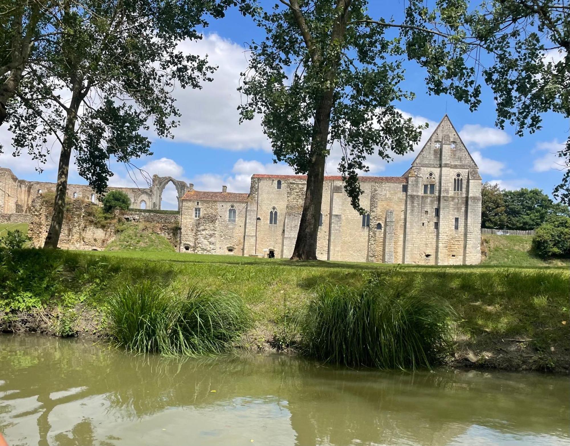 Maison De Vacances Familiale Au Coeur Du Marais Poitevin Villa Maillezais Exterior foto